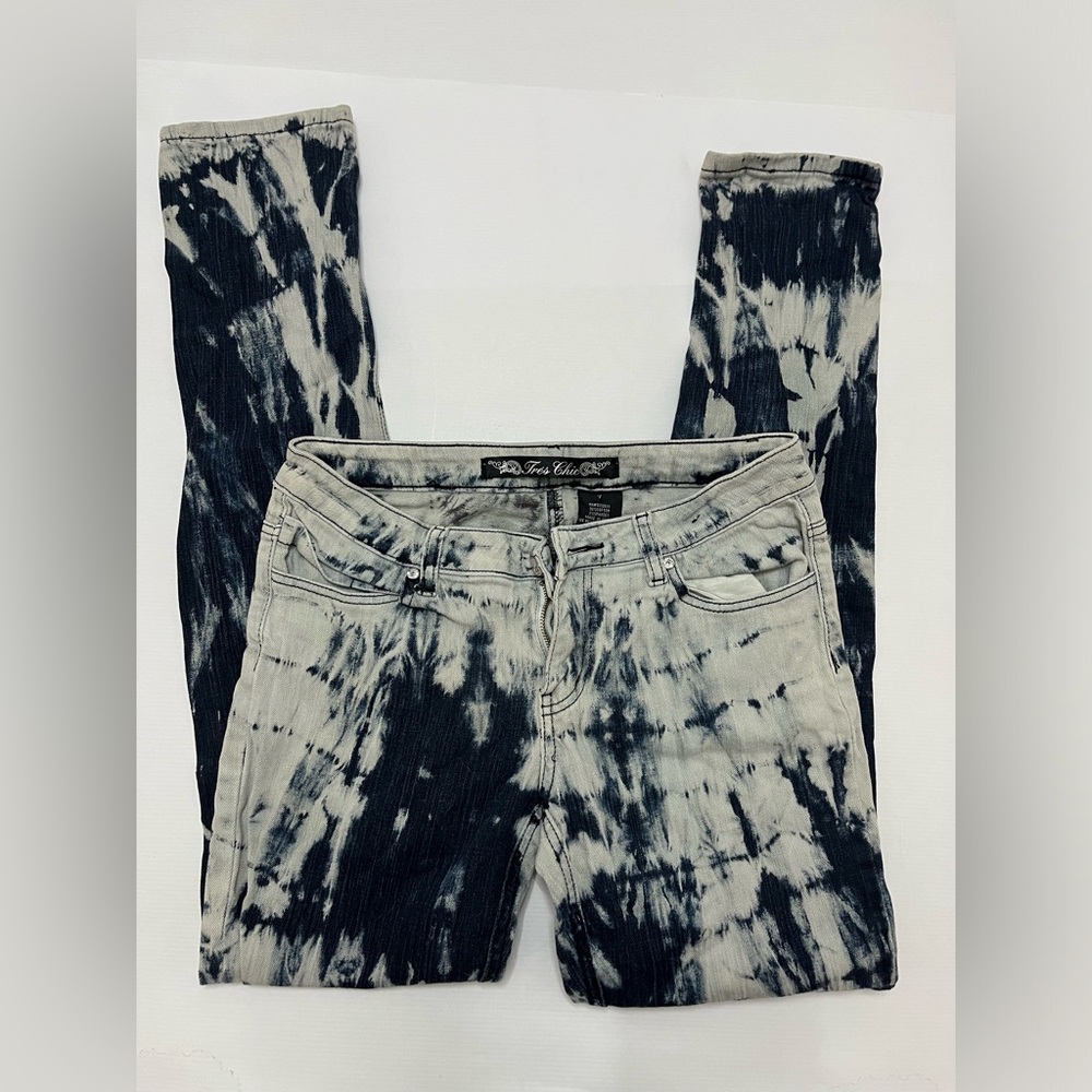 Tres Chic - Y2K acid wash jeans - size 7